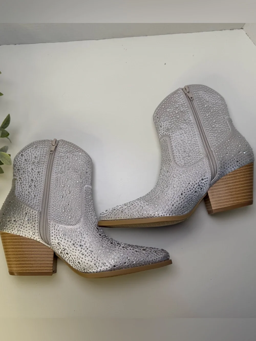 Qupid Silver Sparkle Leslie Rhinestone Western Boots Womens Size 7 Festival Boho